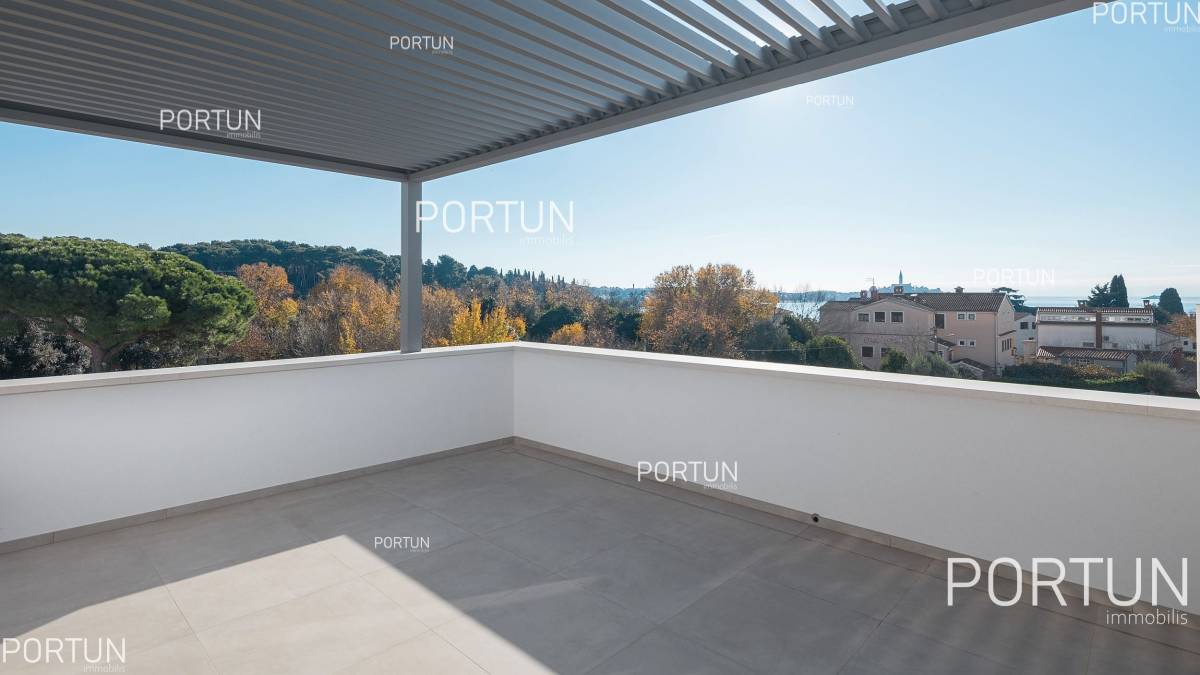 Stunning view to the sea, large terrace, definitely the right apartment in Rovinj - 10621 002