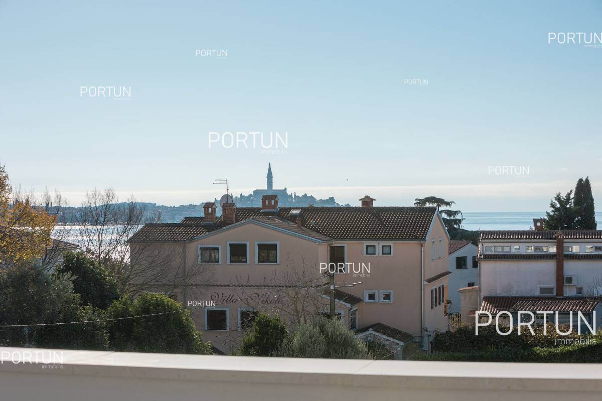 Stunning view to the sea, large terrace, definitely the right apartment in Rovinj - 10621 003