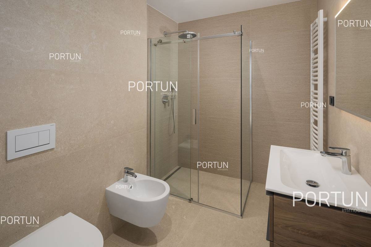Stunning view to the sea, large terrace, definitely the right apartment in Rovinj - 10621 018