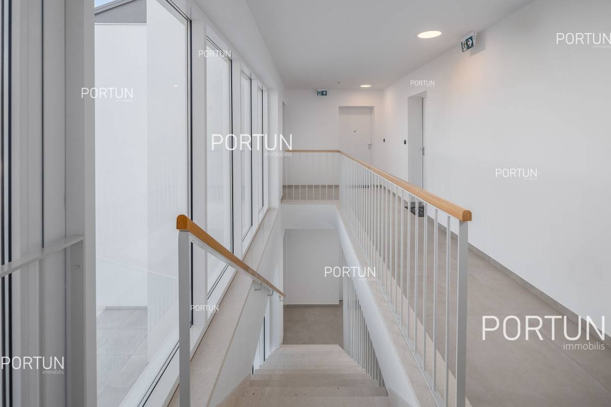 Stunning view to the sea, large terrace, definitely the right apartment in Rovinj - 10621 020