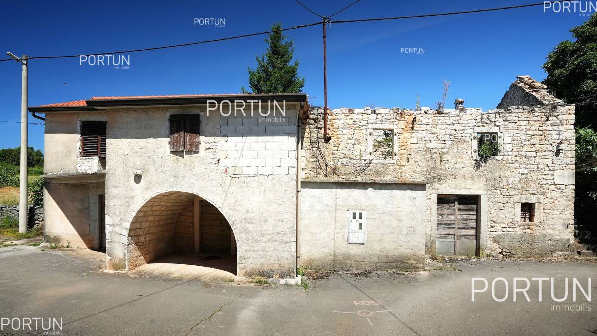 Stone house For Sale Near Tinjan 863 03