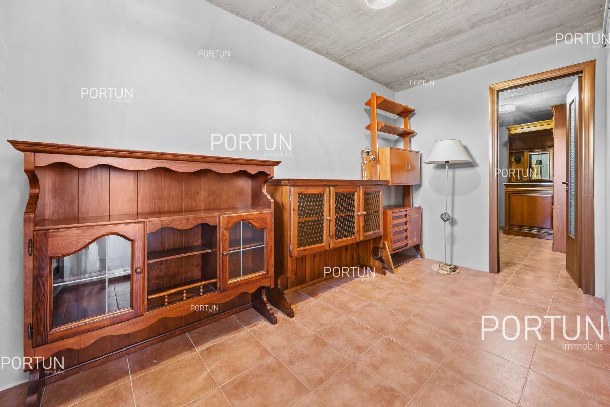 House with 2 apartments in Istria close to the Slovenian border - 20880 031x