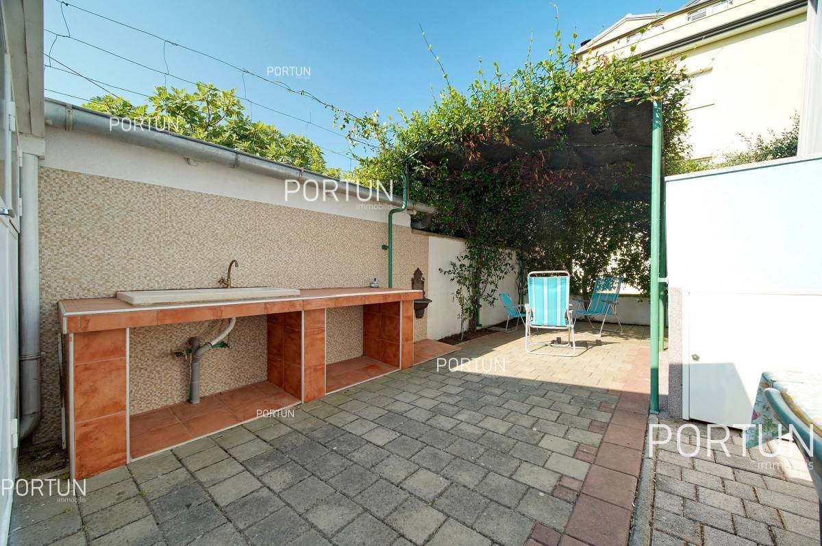Nice apartment with garden within walking distance to the center of Rovinj 003