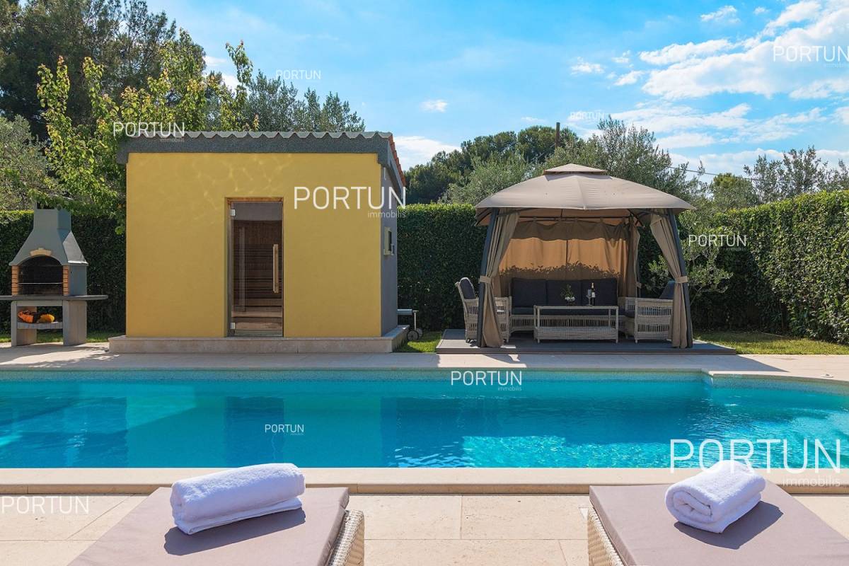 Modern villa with swimming pool close to the beach in Istria  07