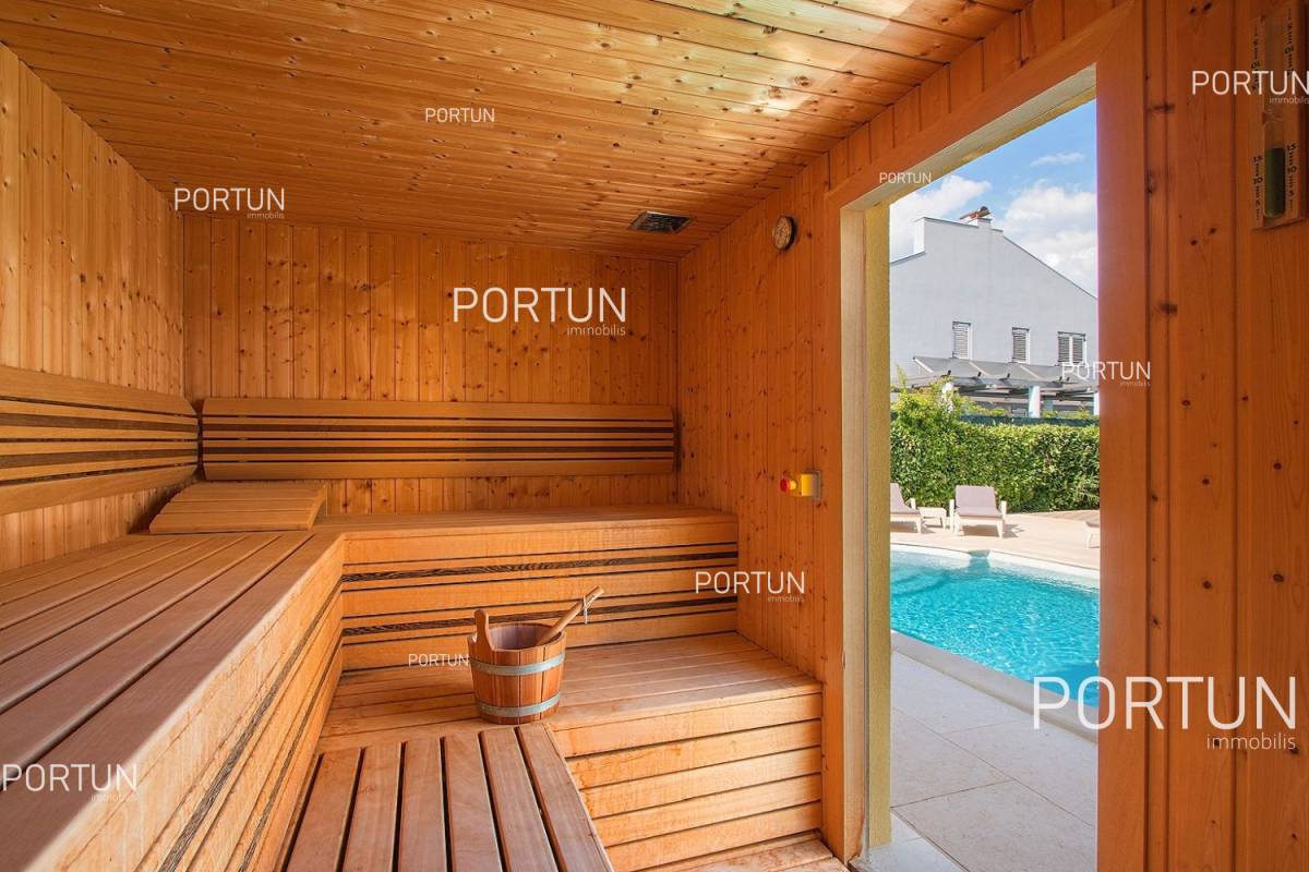 Modern villa with swimming pool close to the beach in Istria  08