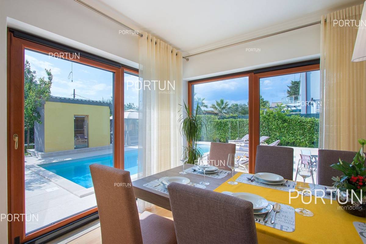 Modern villa with swimming pool close to the beach in Istria  14