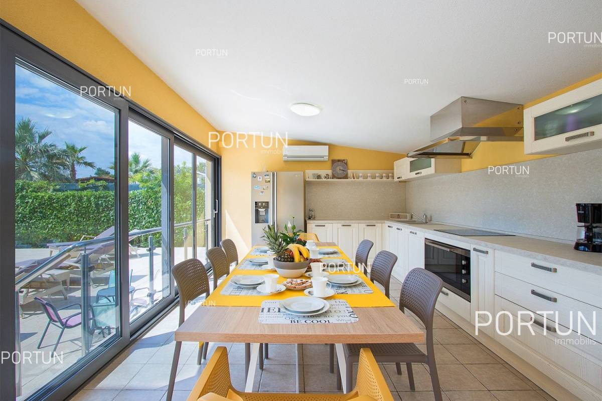 Modern villa with swimming pool close to the beach in Istria  16