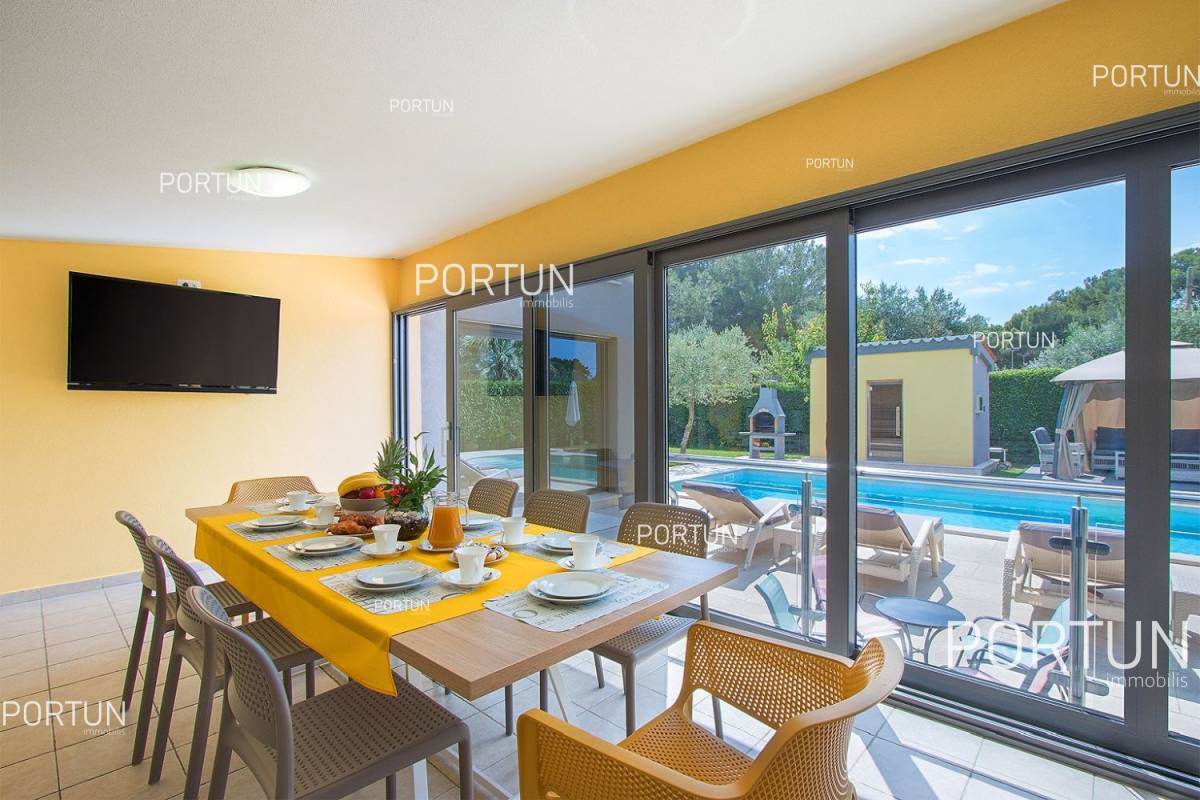 Modern villa with swimming pool close to the beach in Istria  19