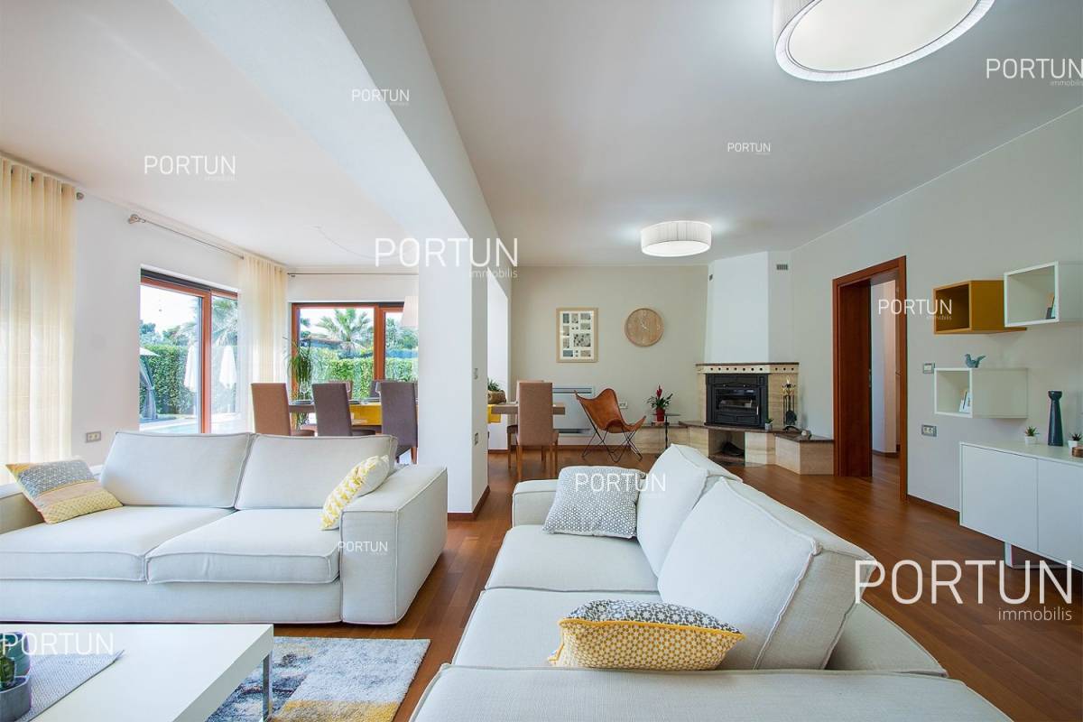 Modern villa with swimming pool close to the beach in Istria  22