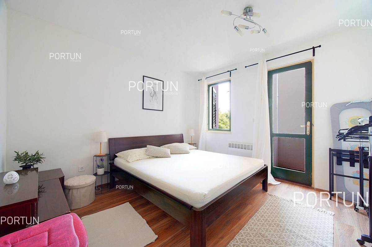 Renovated apartment within walking distance to the center of Rovinj - 10699 012