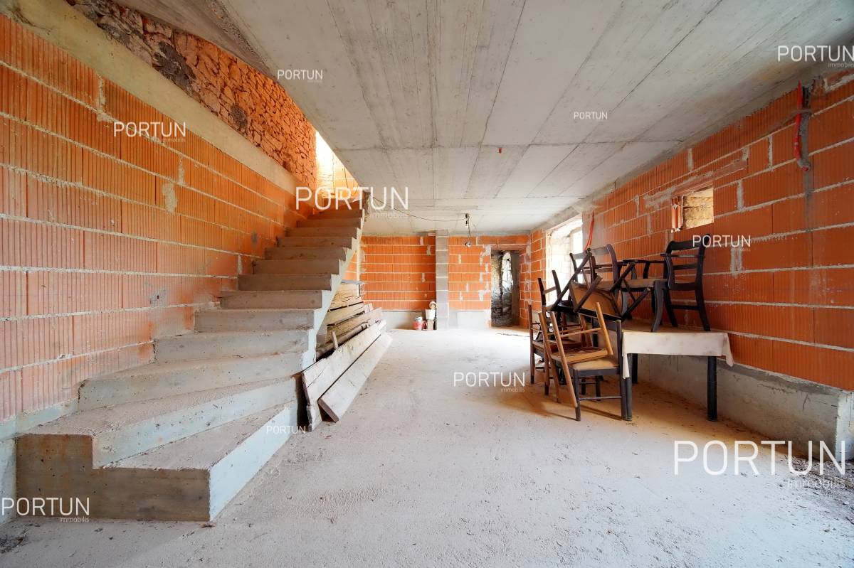 Stone house for renovation not far from Vodnjan, Istria 20863 11