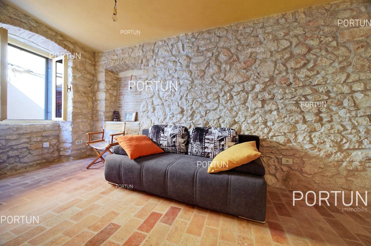 Renovated stone house in the second row from the sea in Rovinj 26