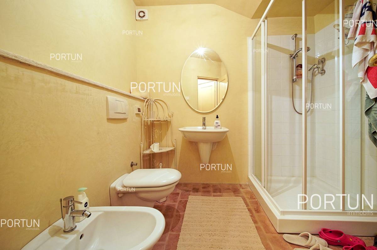 Renovated stone house in the second row from the sea in Rovinj 28