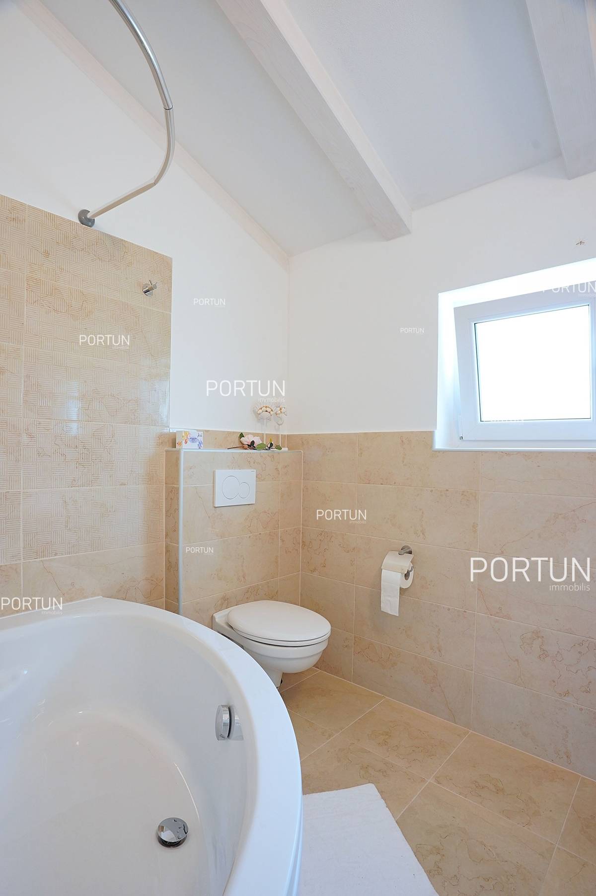 House with swimming pool in the surroundings of Rovinj 20857 017