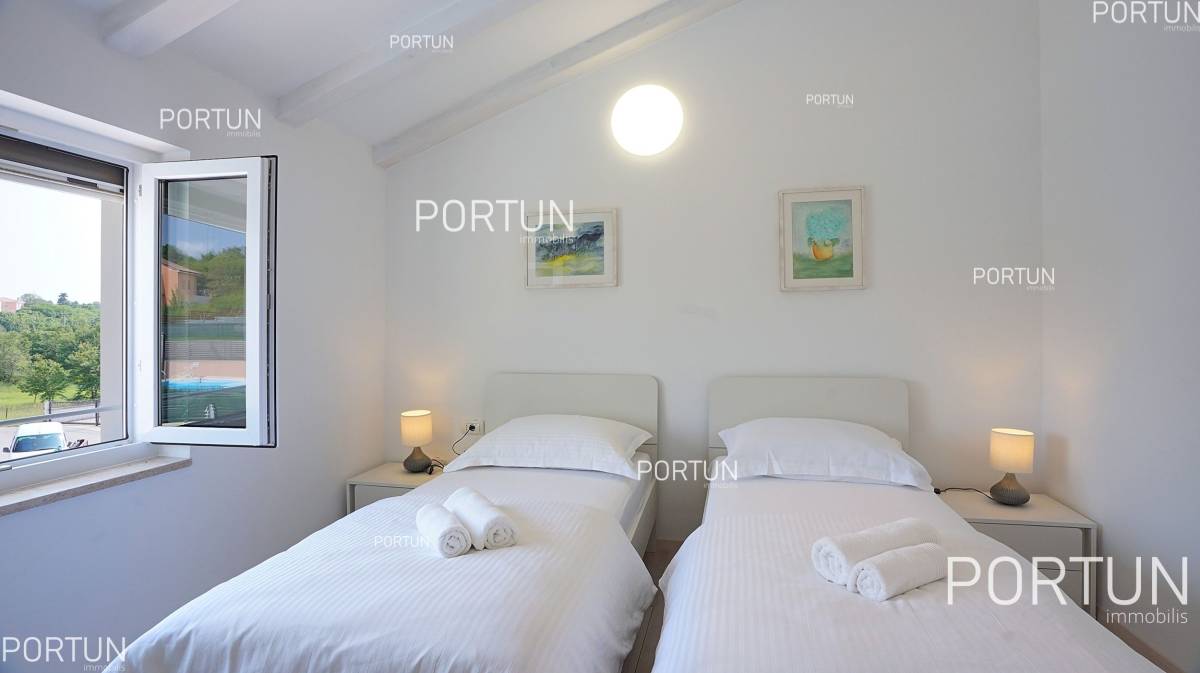 House with swimming pool in the surroundings of Rovinj 20857 021