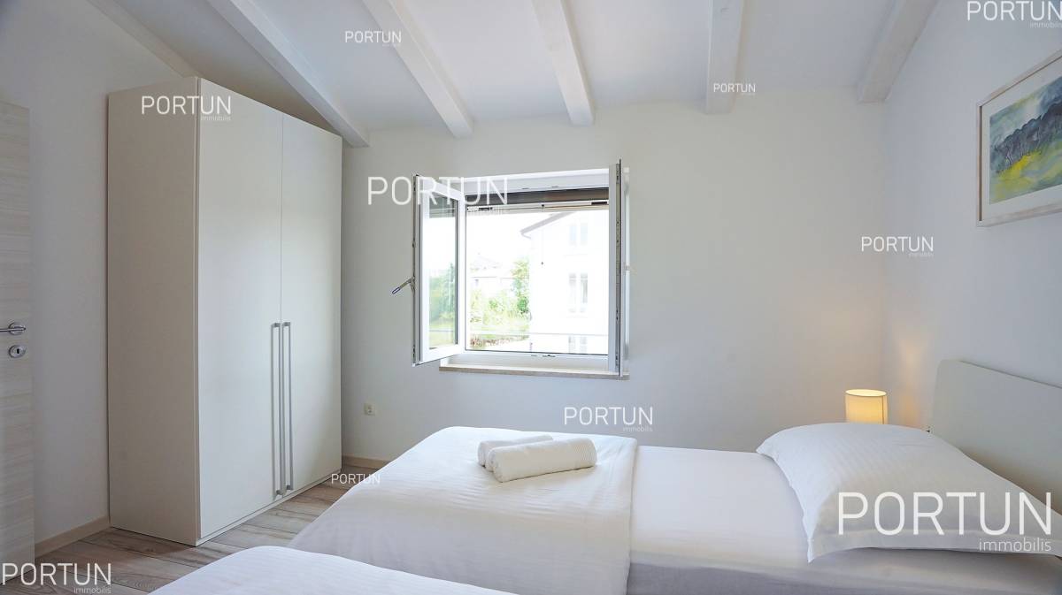 House with swimming pool in the surroundings of Rovinj 20857 022