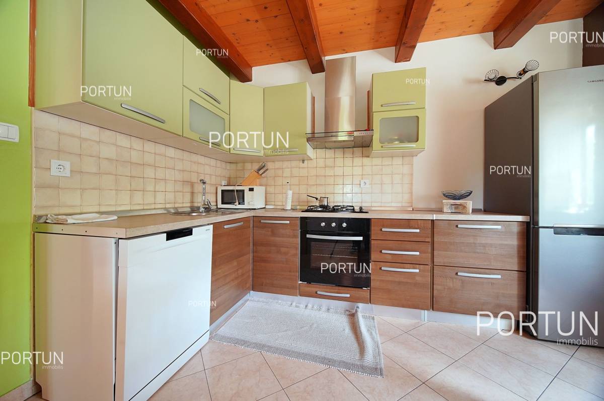 Charming stone house with two apartments in the central Istria 20856  024