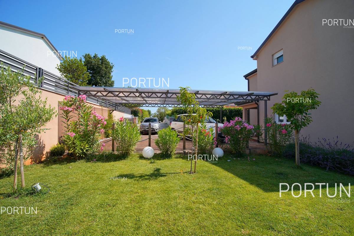 Three bedroom house with pool in the surrounding of Rovinj 06