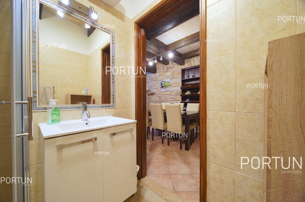 Stone house with pool and a large land in Rovinj - 20861 035