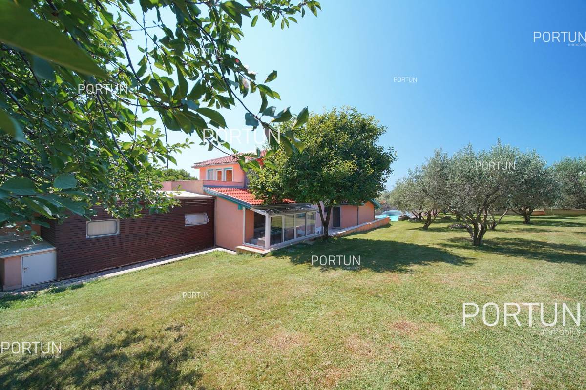 House with 3 apartments and open seaview close to the eastearn seabourne of Istria - 20787 007