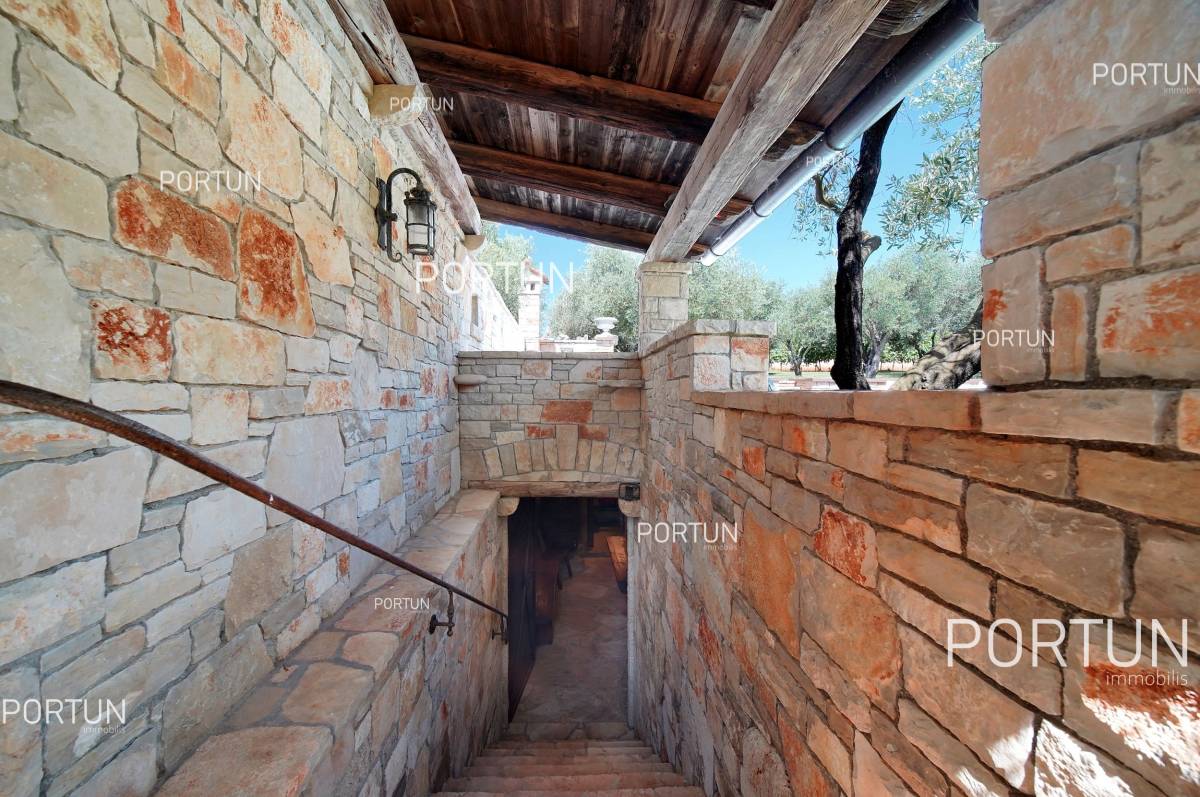 House with 3 apartments and open seaview close to the eastearn seabourne of Istria - 20787 011