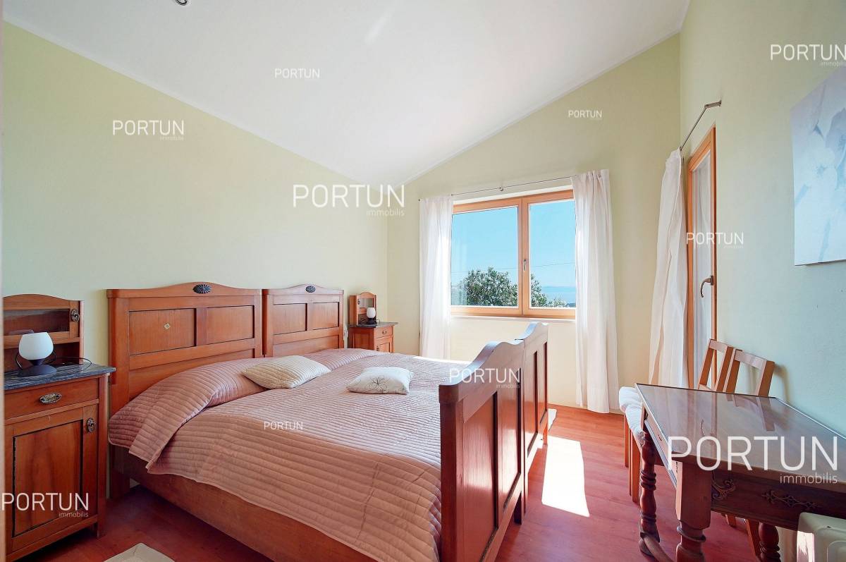 House with 3 apartments and open seaview close to the eastearn seabourne of Istria - 20787 032