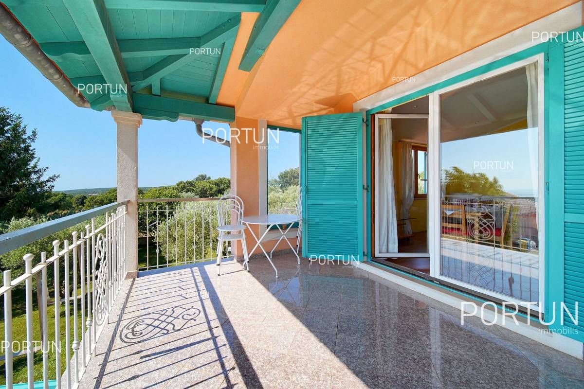 House with 3 apartments and open seaview close to the eastearn seabourne of Istria - 20787 038