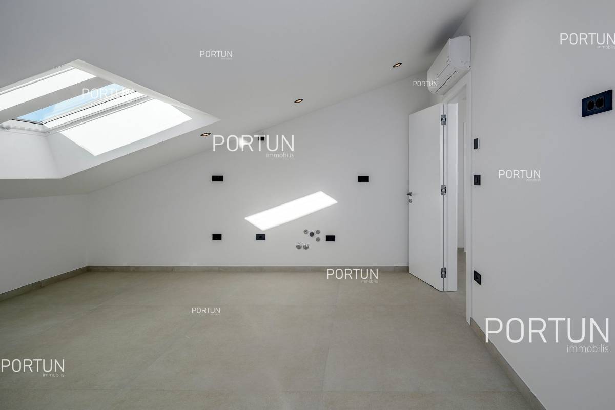 If luxury is what you seek than this is the right apartment - 10701 004