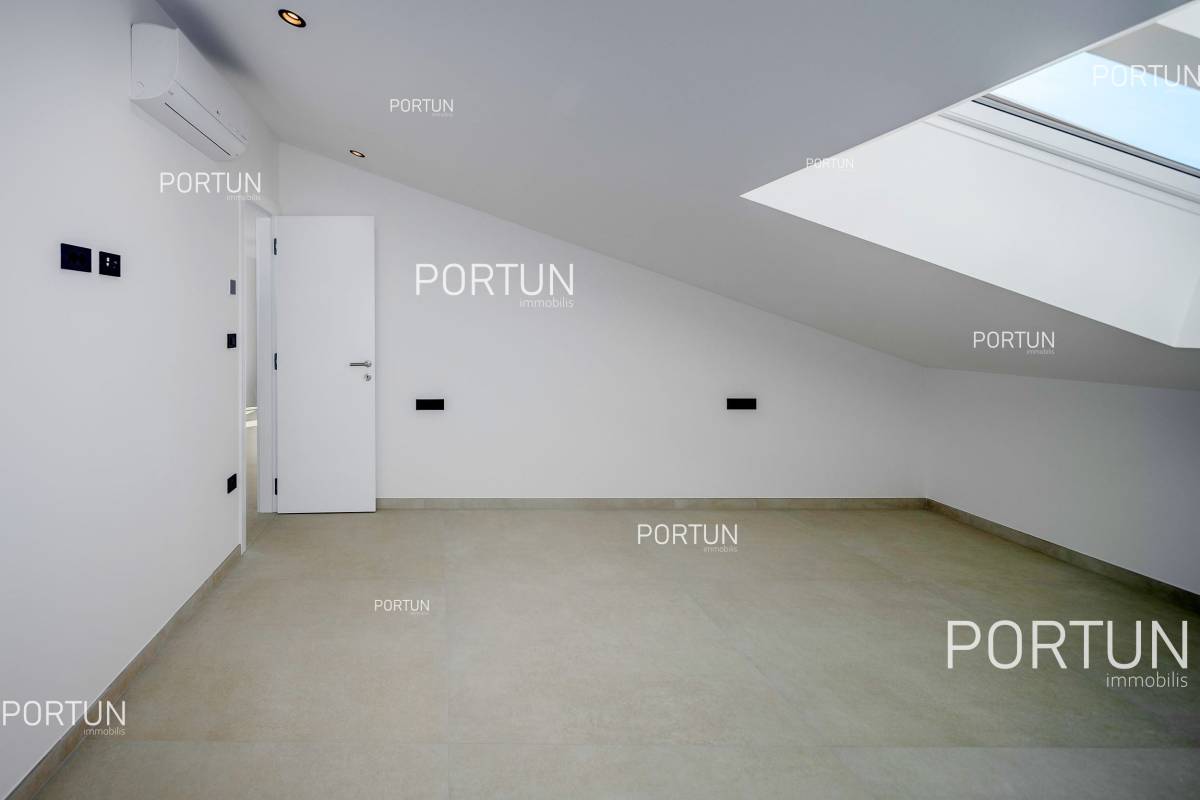 If luxury is what you seek than this is the right apartment - 10701 005