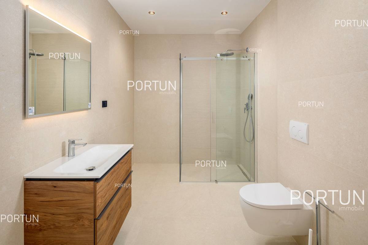If luxury is what you seek than this is the right apartment - 10701 006
