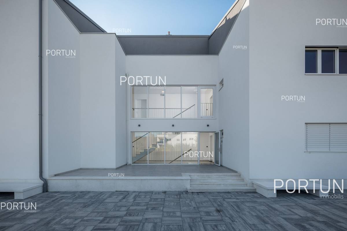 If luxury is what you seek than this is the right apartment - 10701 022