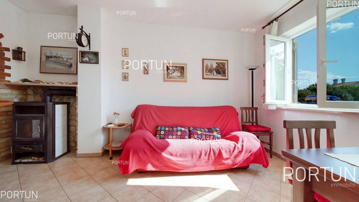Rovinj, one bedroom flat in a quiet location near Rovinj - 10705 001