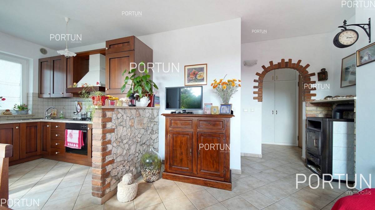 Rovinj, one bedroom flat in a quiet location near Rovinj - 10705 002