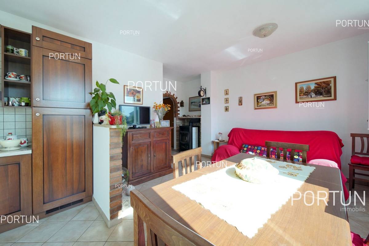 Rovinj, one bedroom flat in a quiet location near Rovinj - 10705 004