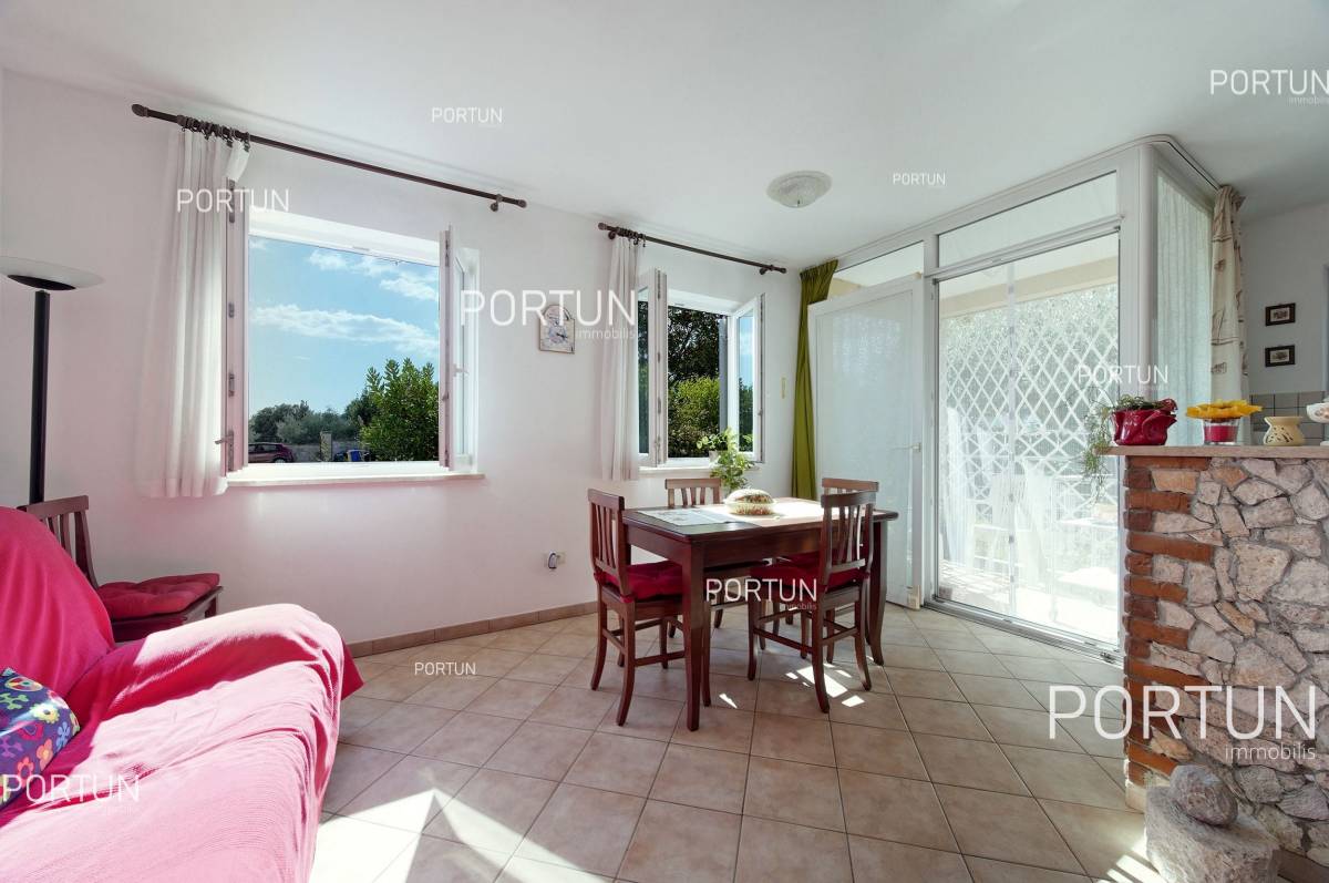 Rovinj, one bedroom flat in a quiet location near Rovinj - 10705 007