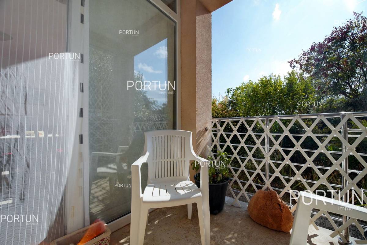 Rovinj, one bedroom flat in a quiet location near Rovinj - 10705 009