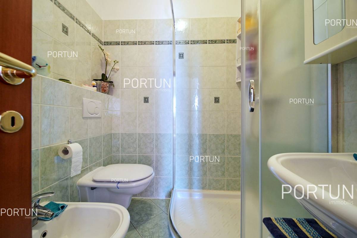 Rovinj, one bedroom flat in a quiet location near Rovinj - 10705 010