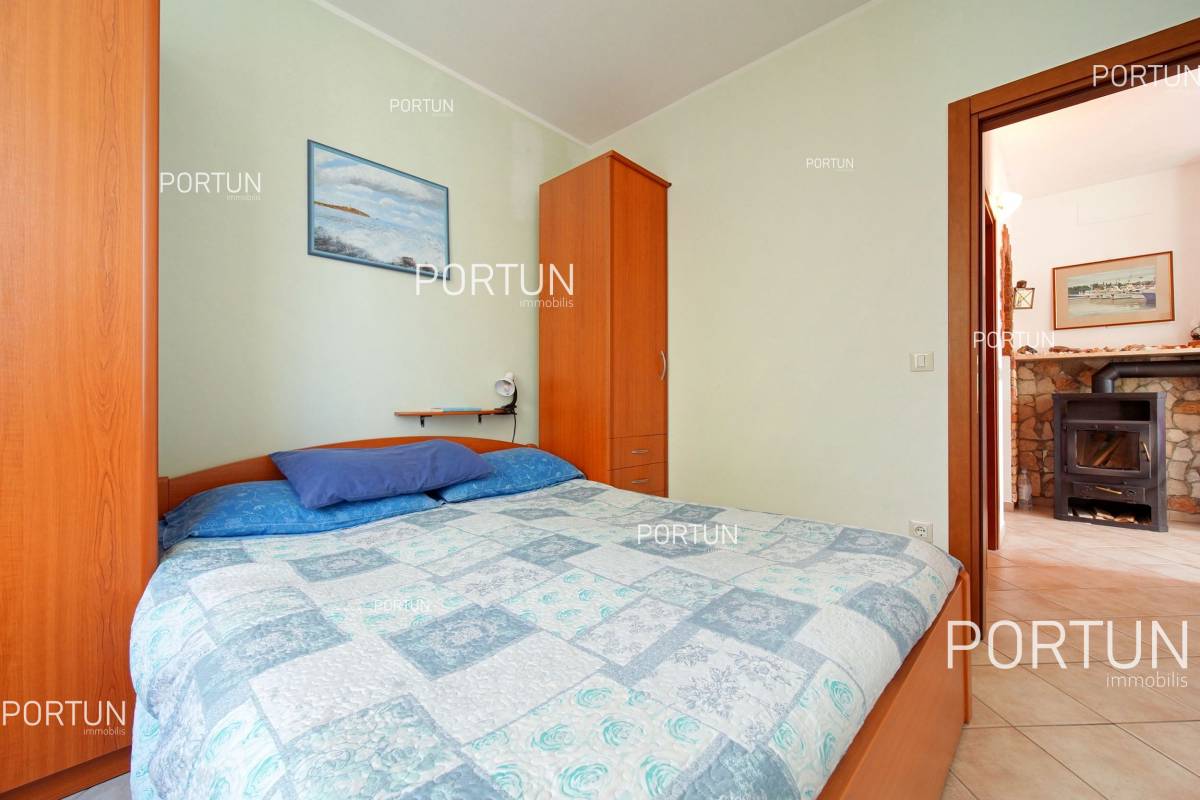 Rovinj, one bedroom flat in a quiet location near Rovinj - 10705 013