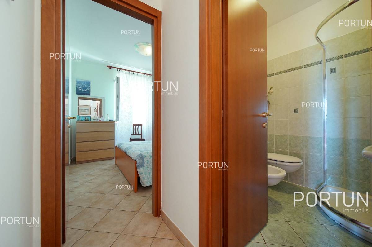Rovinj, one bedroom flat in a quiet location near Rovinj - 10705 015