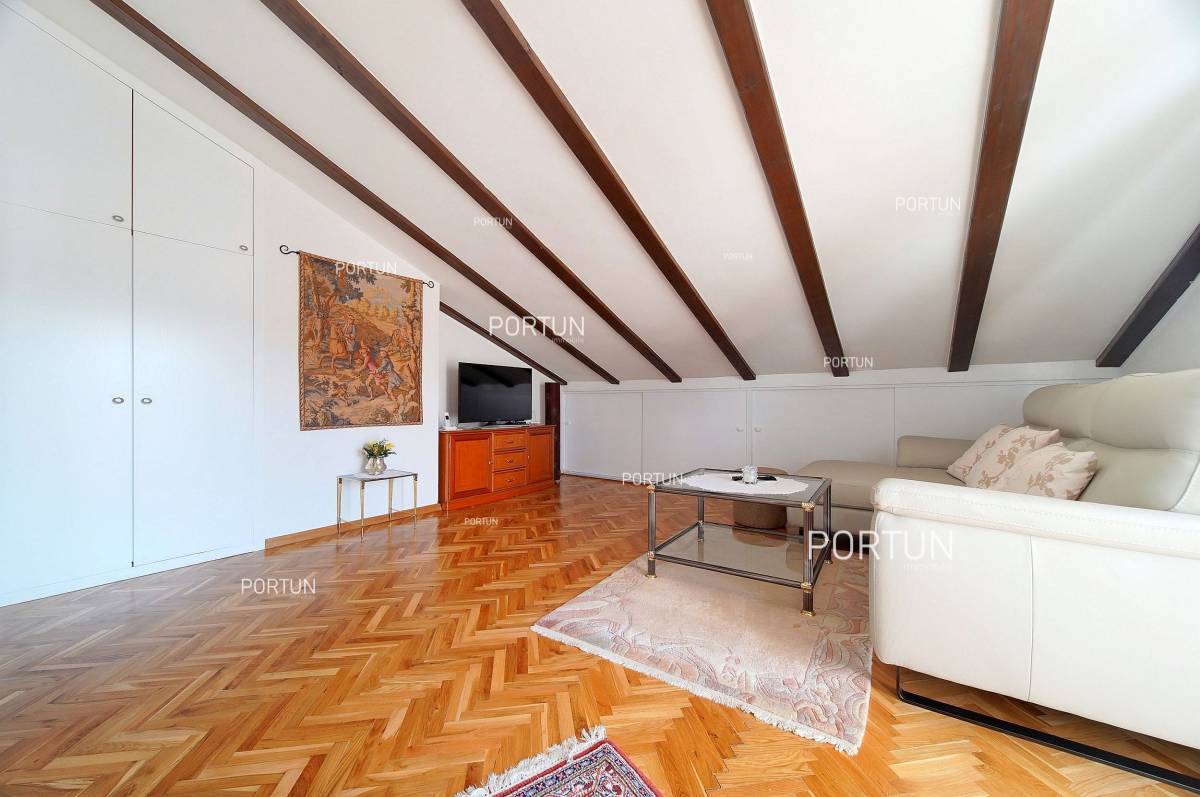Rovinj, penthouse with seaview close to the beach - 10706 003c