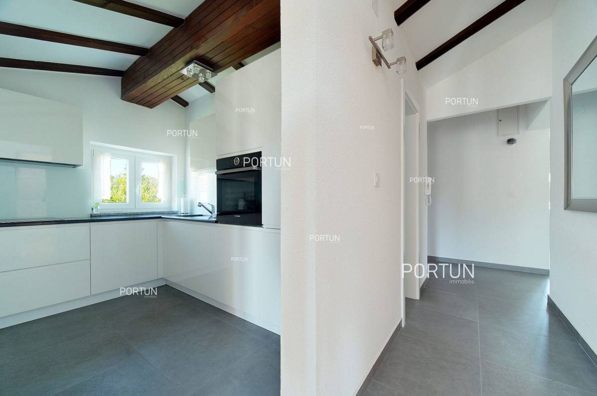 Rovinj, penthouse with seaview close to the beach - 10706 010c