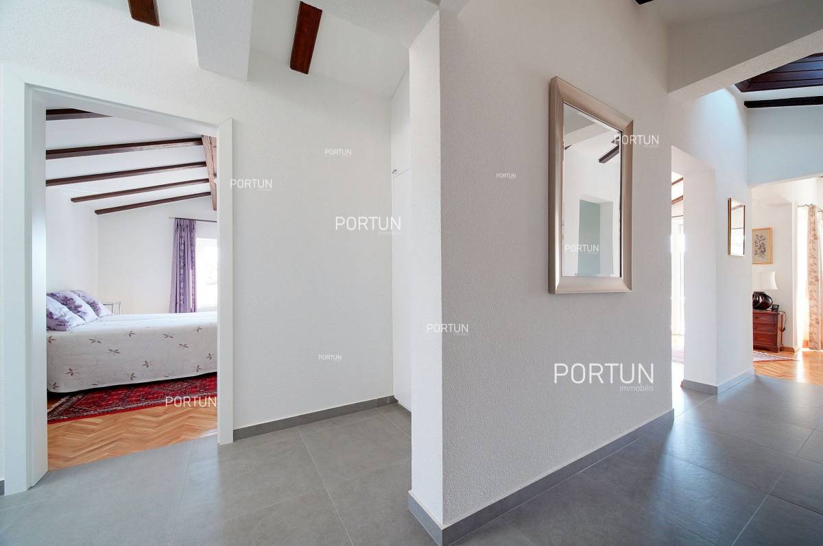 Rovinj, penthouse with seaview close to the beach - 10706 012c