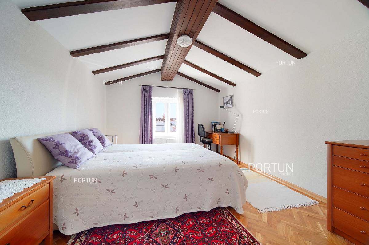 Rovinj, penthouse with seaview close to the beach - 10706 013c