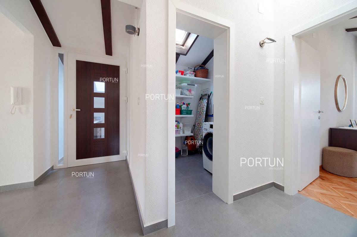 Rovinj, penthouse with seaview close to the beach - 10706 015c