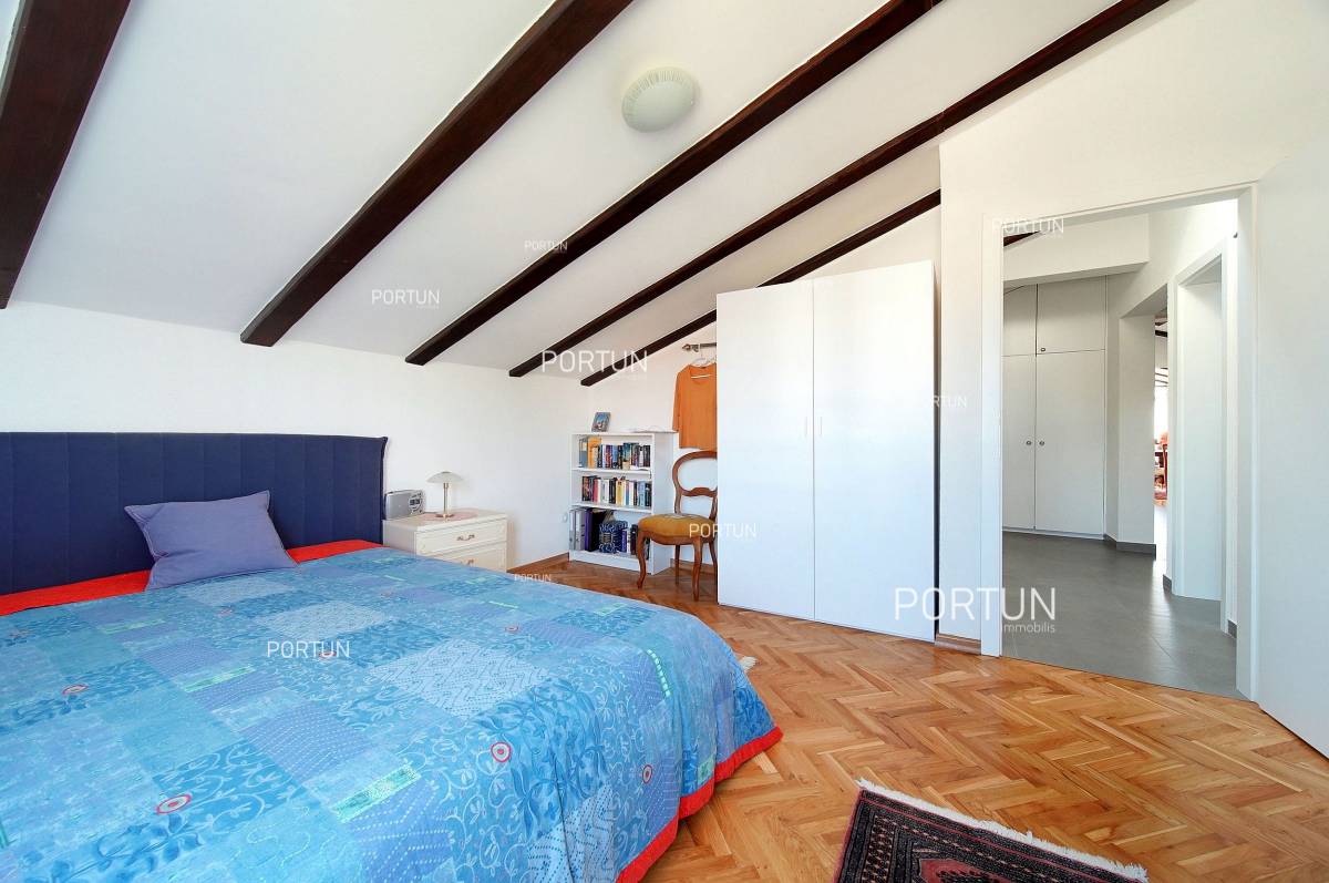 Rovinj, penthouse with seaview close to the beach - 10706 017c