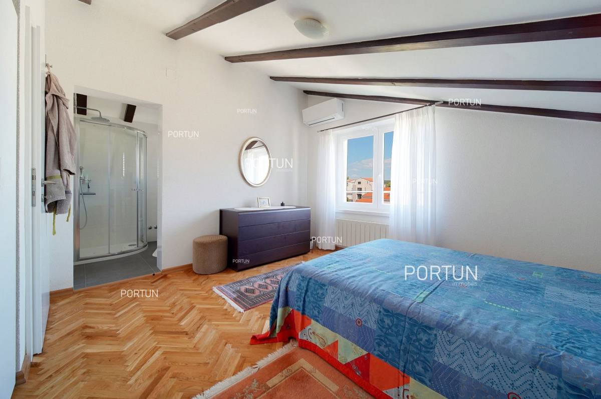Rovinj, penthouse with seaview close to the beach - 10706 018c