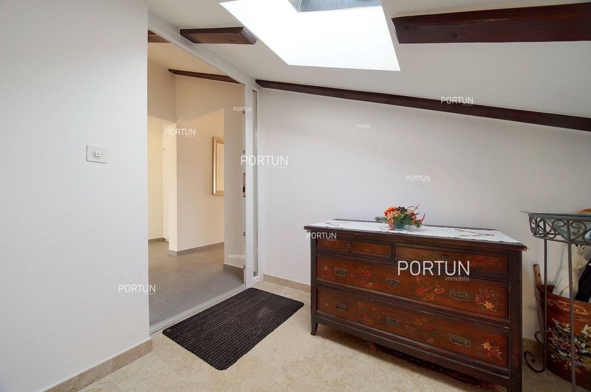 Rovinj, penthouse with seaview close to the beach - 10706 021c