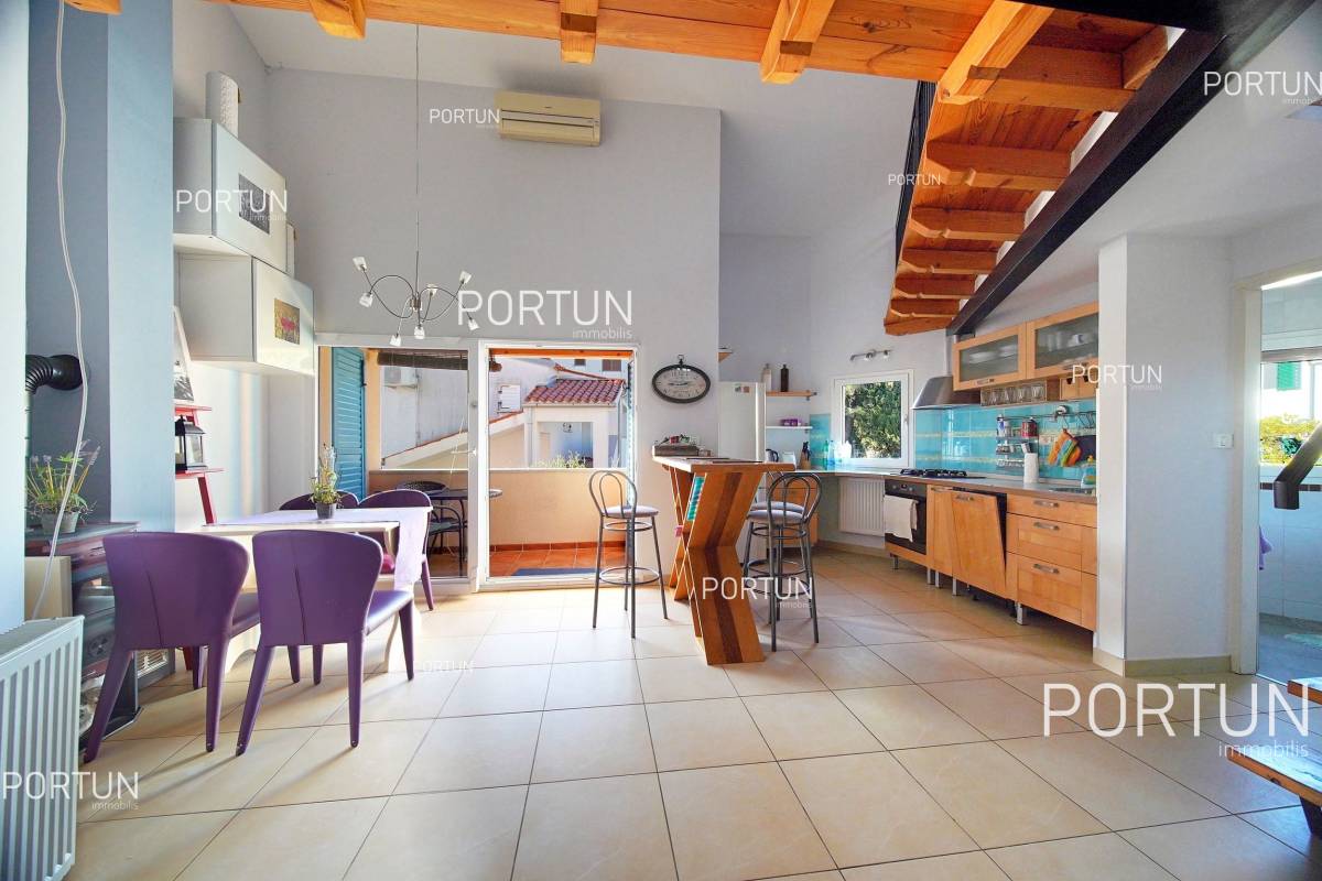 Two bedroom apartment in the quiet setting in Rovinj - 10707 001