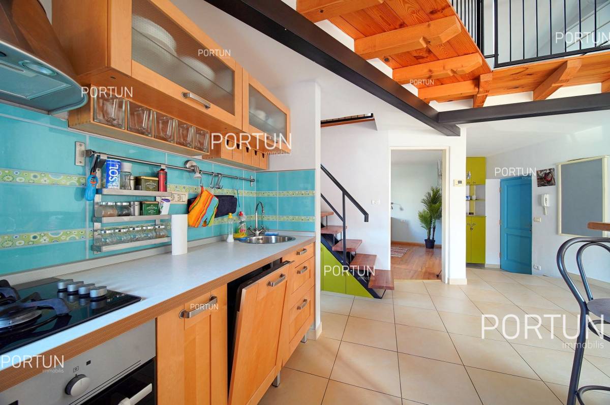 Two bedroom apartment in the quiet setting in Rovinj - 10707 005