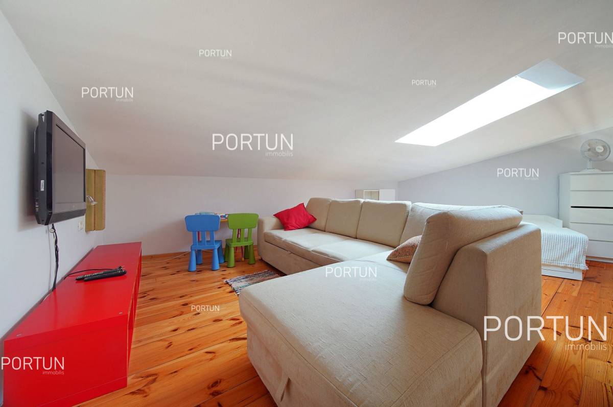 Two bedroom apartment in the quiet setting in Rovinj - 10707 014